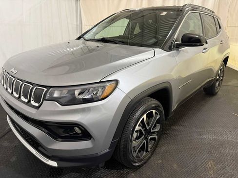 Certified 2022 Jeep Compass Limited image 6