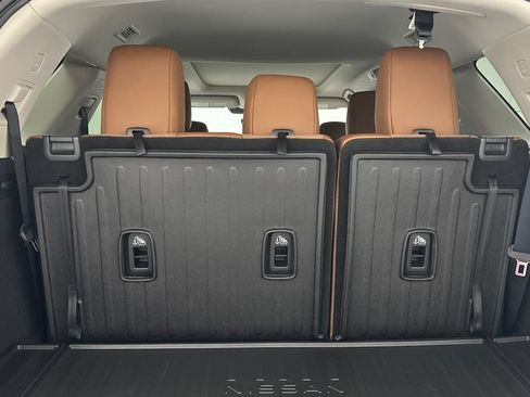 New 2026 Nissan Pathfinder Platinum AWD/4WD image 13