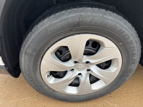 Used 2024 Toyota RAV4 LE image 11