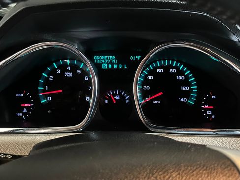 Used 2012 Chevrolet Traverse LTZ FWD image 29