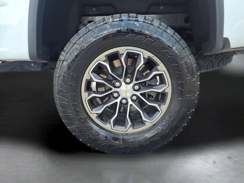 Used 2022 Chevrolet Colorado ZR2 AWD/4WD image 8