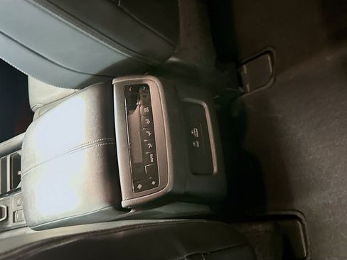 Used 2023 Nissan Pathfinder SL image 27