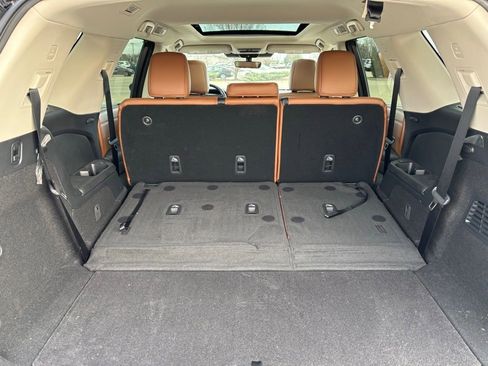 Used 2024 Nissan Pathfinder Platinum w/ Cargo Package image 9