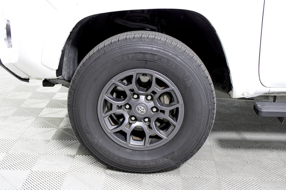 Used 2018 Toyota Tacoma SR5 RWD image 24
