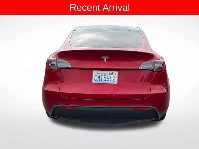 Used 2024 Tesla Model Y 2WD image 4