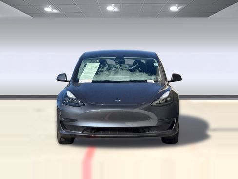Used 2023 Tesla Model 3 Standard Range image 5