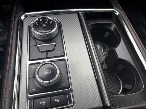 Used 2020 Ford Expedition Limited w/ Equipment Group 303A AWD/4WD image 19