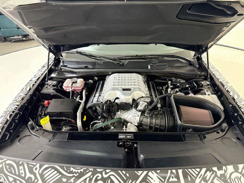 Used 2022 Dodge Challenger SRT Hellcat RWD image 34