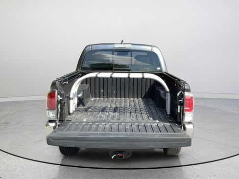 Used 2021 Toyota Tacoma SR5 RWD image 11