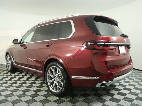Certified 2026 BMW X7 xDrive40i AWD/4WD image 5