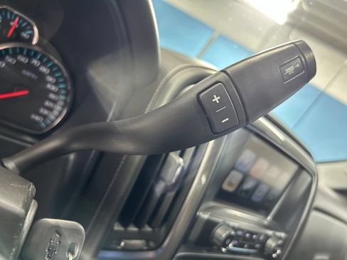 Used 2018 Chevrolet Silverado 1500 LTZ AWD/4WD image 24