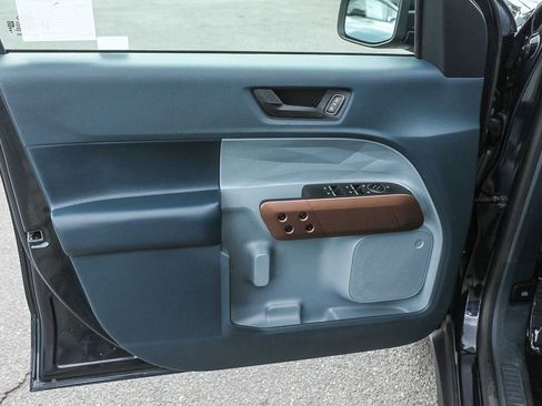 Used 2023 Ford Maverick Lariat FWD image 26