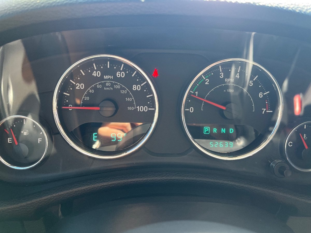 Used 2013 Jeep Wrangler Sahara w/ Dual Top Group AWD/4WD image 19