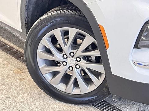 Used 2025 Buick Enclave Preferred image 31