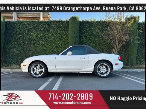 Used 2004 MAZDA MX-5 Miata Convertible 2D w/ Convenience Pkg image 43