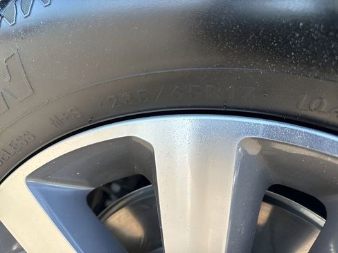 Used 2024 Chrysler Pacifica Select image 36