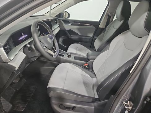 New 2026 Volkswagen Tiguan SE AWD/4WD image 9