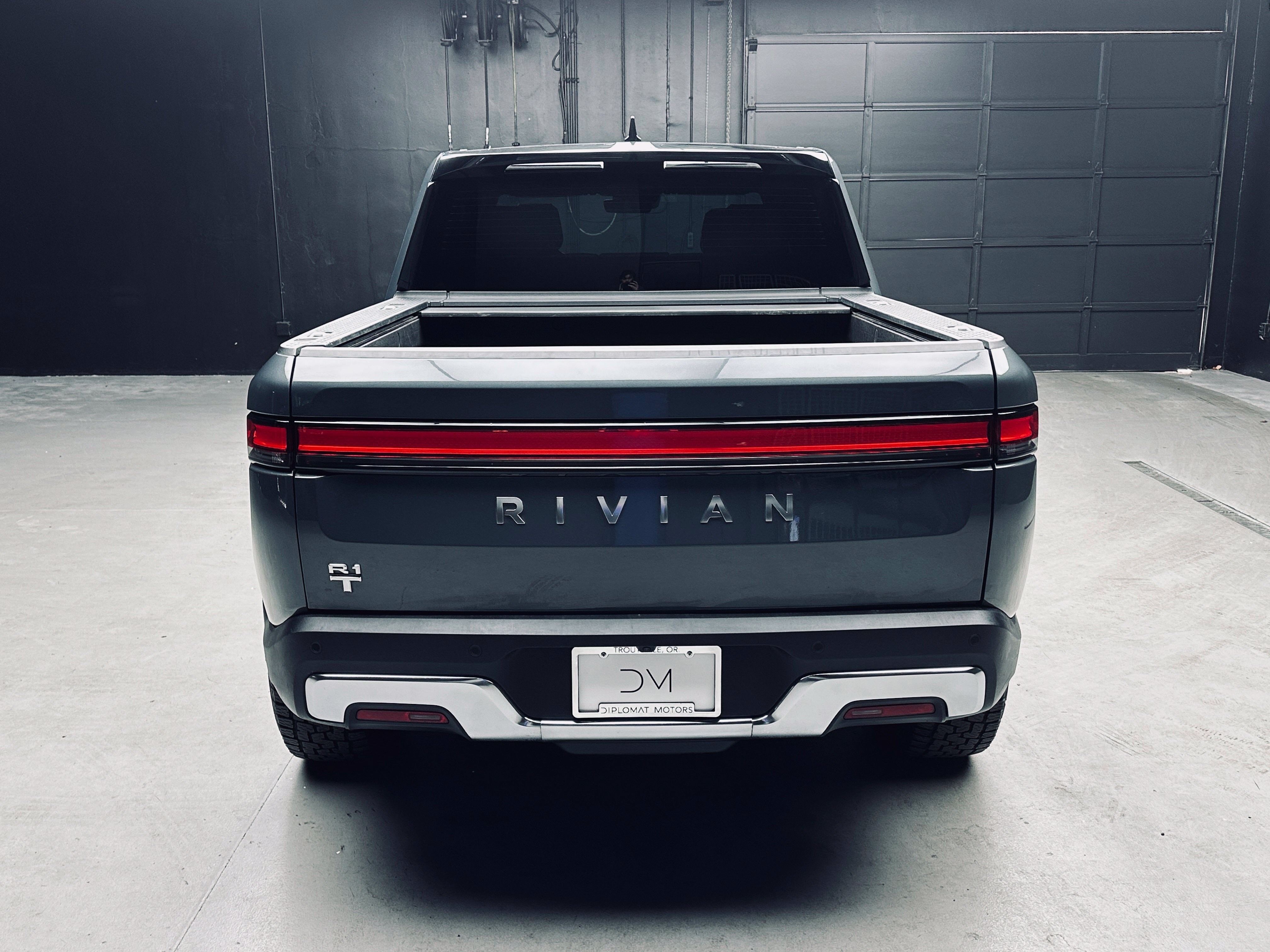 Used 2024 Rivian R1T Adventure Dual AWD/4WD image 7