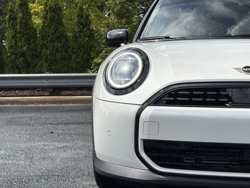 Certified 2026 MINI Cooper 2-Door Hardtop FWD image 18