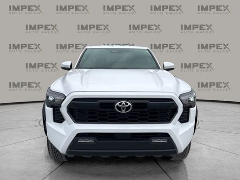 Used 2025 Toyota Tacoma TRD Off-Road image 8