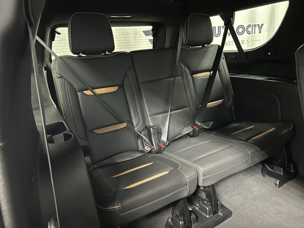 Used 2023 GMC Yukon XL AT4 w/ AT4 Premium Package AWD/4WD image 23