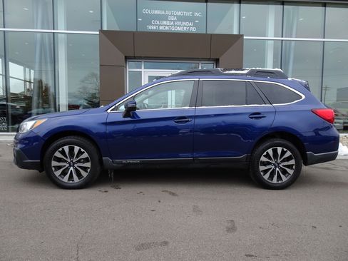 Used 2017 Subaru Outback 2.5i Limited image 2