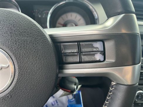 Used 2011 Ford Mustang Premium w/ 203A Rapid Spec Order Code image 21