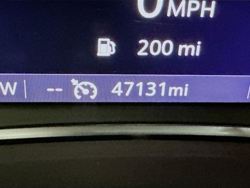 Used 2023 GMC Terrain SLT image 18