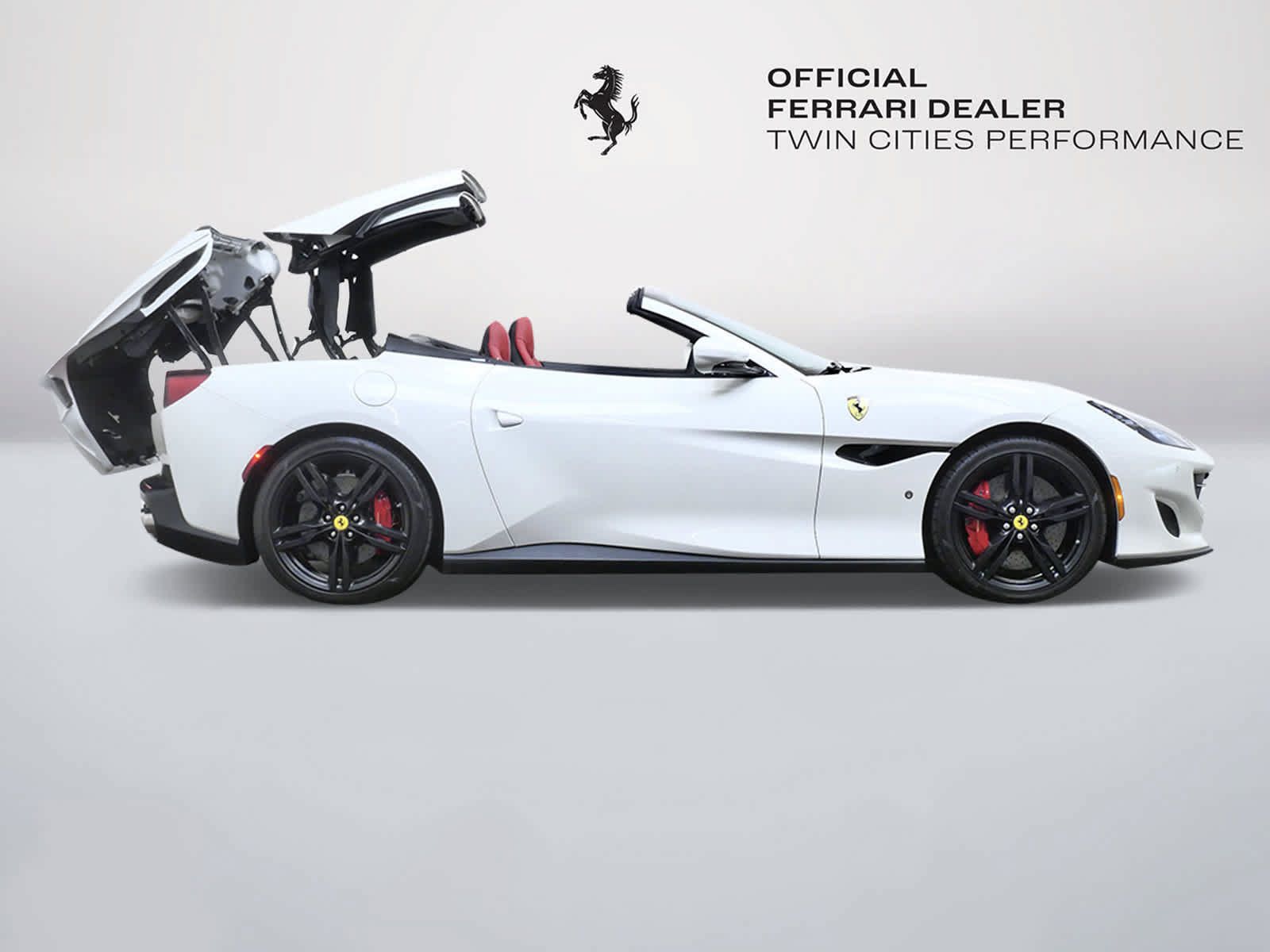 Certified 2019 Ferrari Portofino RWD image 6