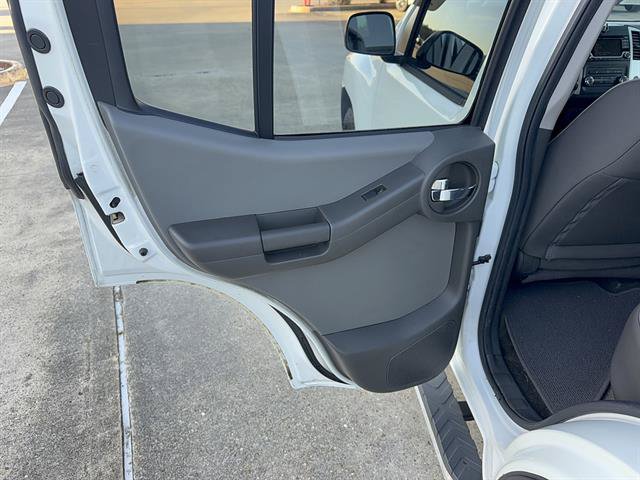 Used 2015 Nissan Xterra S w/ Value Package RWD image 17