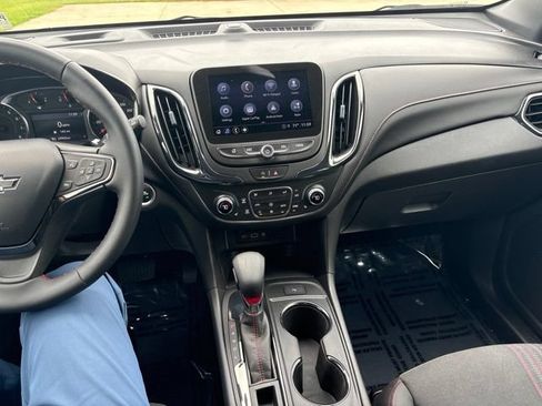 Used 2024 Chevrolet Equinox RS FWD image 37