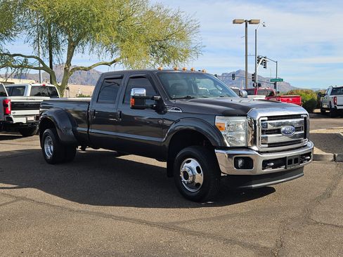 Used 2016 Ford F350 Lariat w/ Lariat Ultimate Package image 3