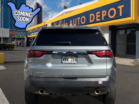 Used 2023 Chevrolet Traverse LS FWD image 4