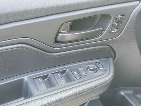 Used 2024 Honda Odyssey Sport image 16