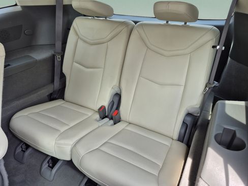 Used 2020 Cadillac XT6 Premium Luxury FWD image 17