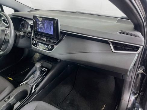 Used 2024 Toyota Corolla SE w/ SE Premium Package FWD image 29