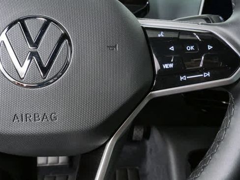 Certified 2025 Volkswagen ID.4 Pro RWD image 13