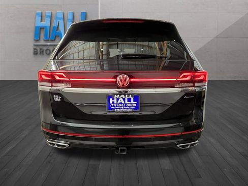 Certified 2024 Volkswagen Atlas SEL Premium R-Line image 5