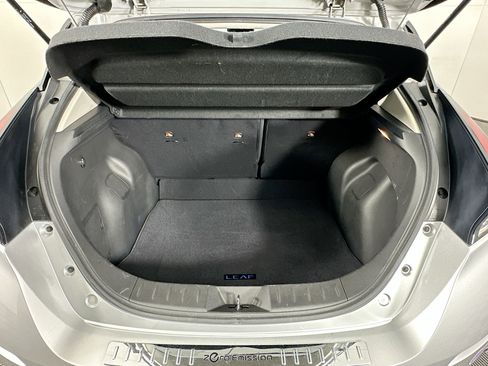 Used 2019 Nissan Leaf SV Plus w/ SV Plus Technology Package image 27