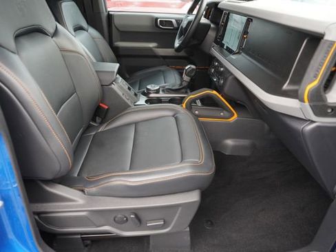 Used 2023 Ford Bronco Badlands image 18