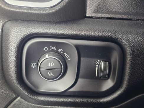 Used 2024 RAM 2500 Big Horn image 28