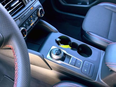 Used 2024 Ford Escape ST-Line image 16