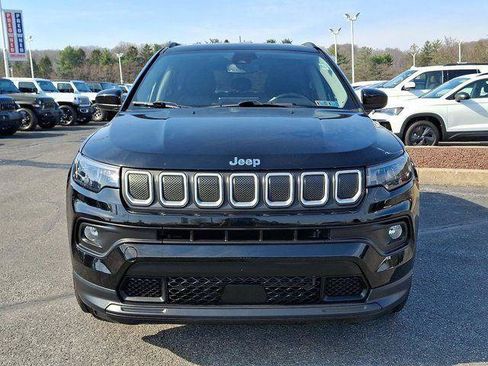 Certified 2022 Jeep Compass Latitude AWD/4WD image 2
