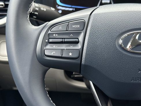 New 2026 Hyundai Venue SEL image 6