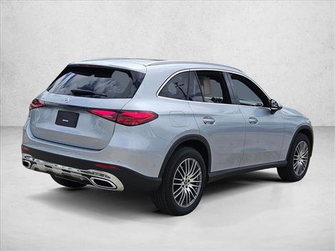 Used 2026 Mercedes-Benz GLC 300 image 5