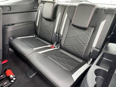 Used 2025 Volkswagen Atlas Peak Edition SE image 18