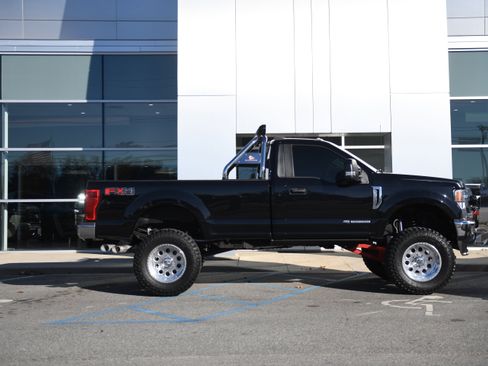 Used 2022 Ford F350 XLT w/ XLT Value Package image 1