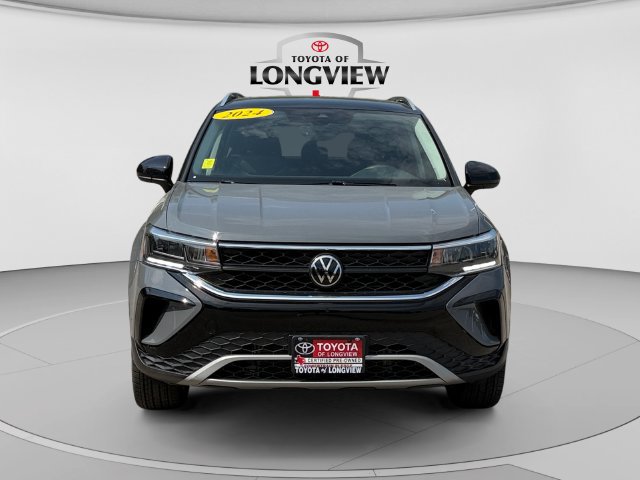 Used 2024 Volkswagen Taos SE AWD/4WD image 8