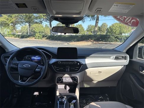 Used 2021 Ford Escape SEL image 19