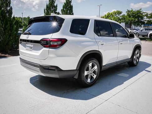 Used 2024 Honda Pilot EX-L image 10